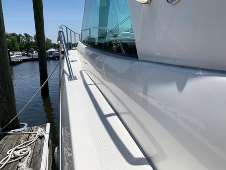 Cruisers Yachts 390 Sport Coupe image