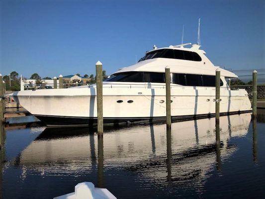 Lazzara Yachts Sky Lounge - main image