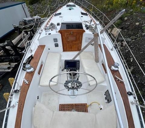 Aloha 32 image