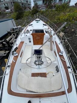 Aloha 32 image