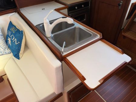 Catalina 34 image