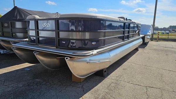 Bentley Pontoons Legacy 243 Navigator