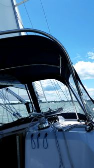 Catalina 385 image