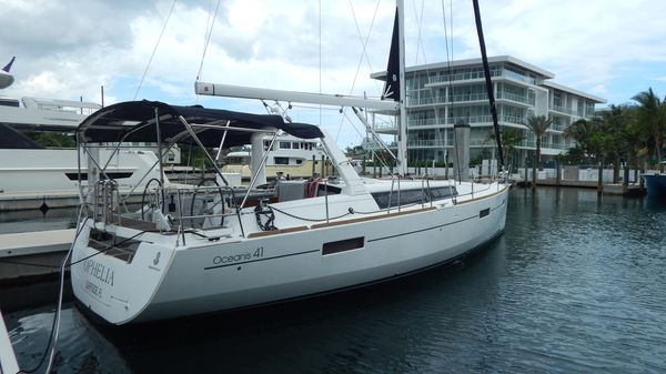 Beneteau Oceanis-41 