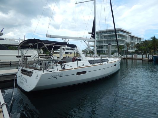 Beneteau Oceanis-41 - main image