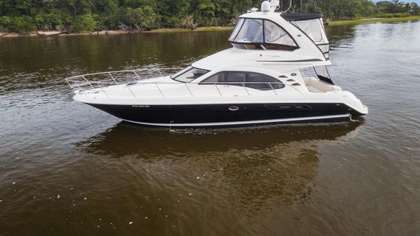 Sea Ray 44 Sedan Bridge