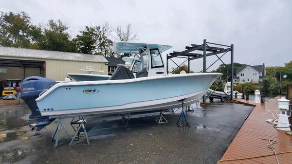Sea Hunt Gamefish 27 FS