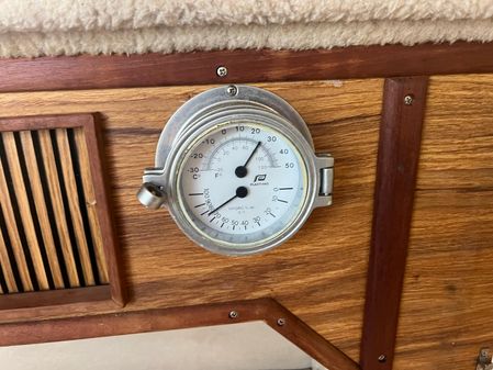 Sea Ray 340 Express Cruiser image