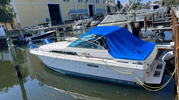 Sea Ray 340 Express Cruiser