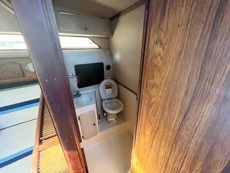 Sea Ray 340 Express Cruiser image