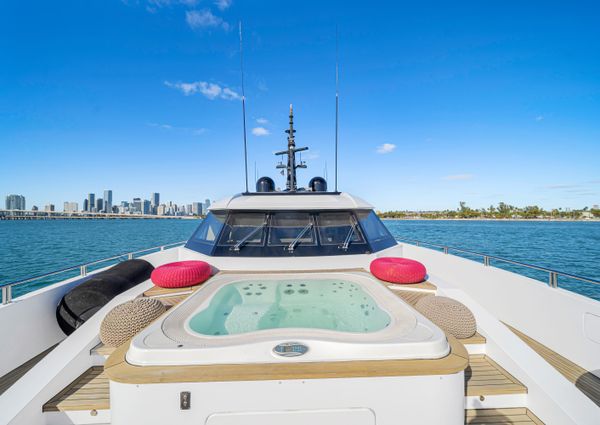 Columbus Yachts 40 S Hybrid image