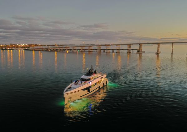 Columbus Yachts 40 S Hybrid image