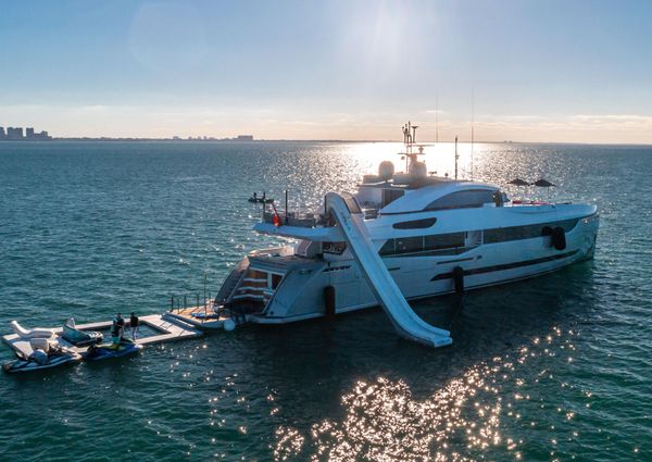 Columbus Yachts 40 S Hybrid image