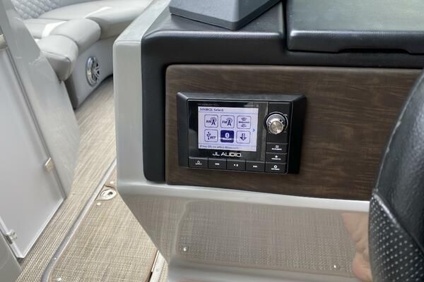 Manitou 25 Legacy LT SRW image