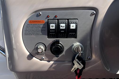 Chaparral 270-SIGNATURE image