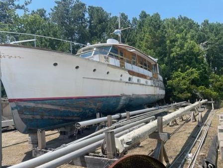 Trumpy Houseboat image