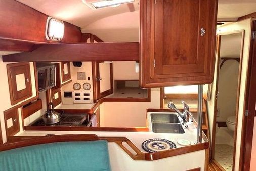 Little-harbor 51-PILOTHOUSE image