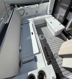 Beneteau Antares 9 image