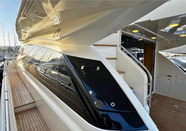 Ferretti Yachts 750 image