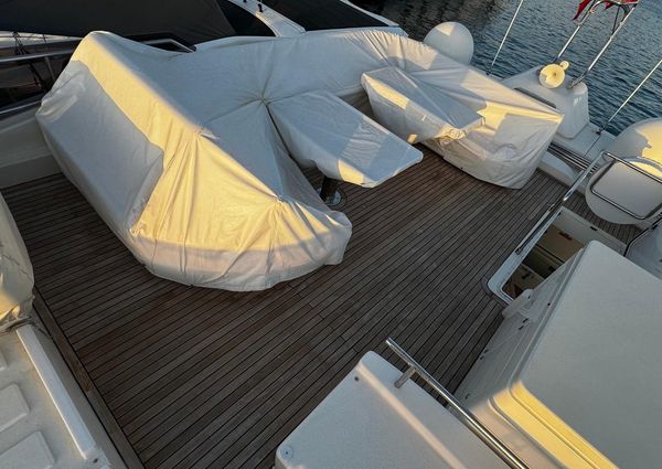 Ferretti Yachts 750 image