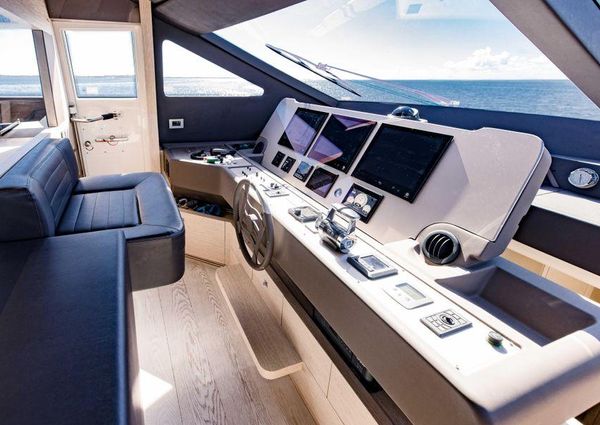 Ferretti Yachts 750 image