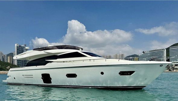 Ferretti Yachts 750 image