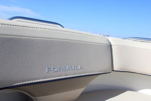 Formula 270-BOWRIDER image