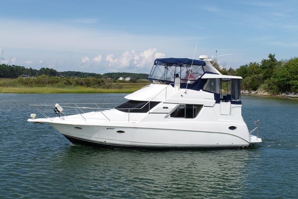 Silverton 352 aft cabin motor yacht - main image