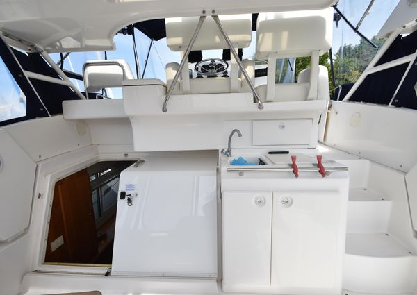 Silverton 352 aft cabin motor yacht image