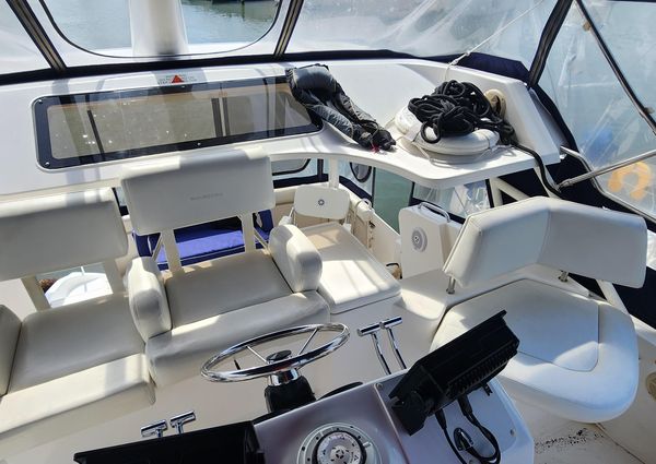 Silverton 352 aft cabin motor yacht image