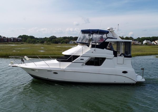 Silverton 352 aft cabin motor yacht image