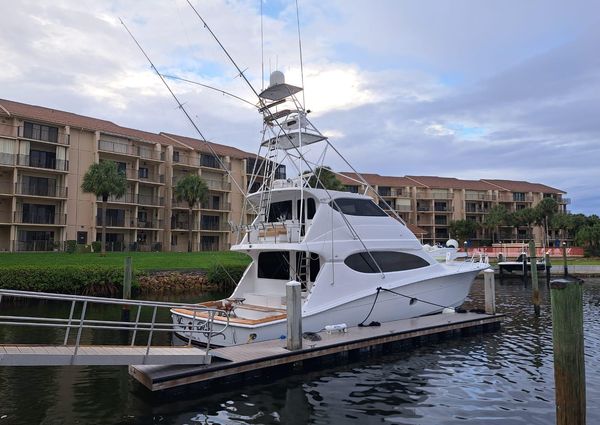 Hatteras 68 Convertible image