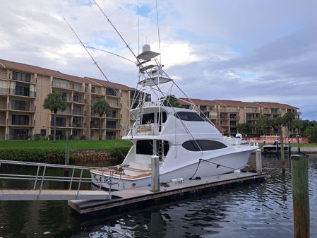 Hatteras 68 Convertible image