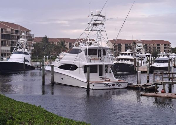 Hatteras 68 Convertible image