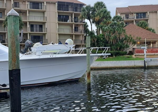 Hatteras 68 Convertible image