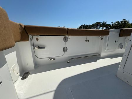 Sea Hunt Gamefish 30 Forward Seating image