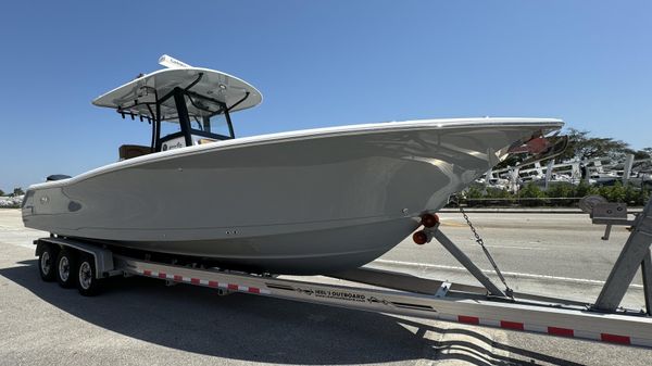 Sea Hunt Gamefish 30 Forward Seating
