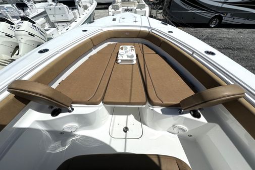 Sea Hunt Gamefish 30 Forward Seating image