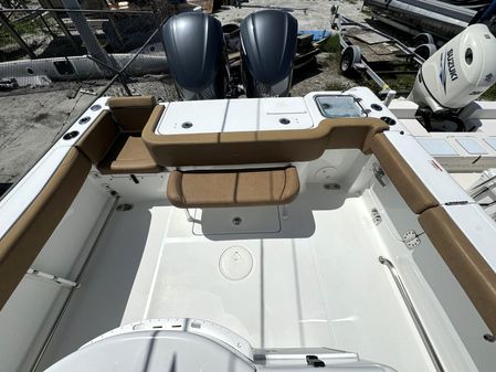 Sea Hunt Gamefish 30 Forward Seating image