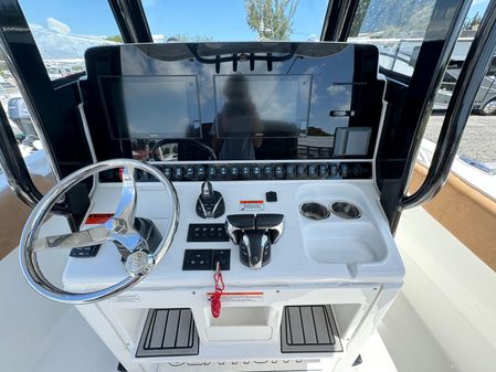 Sea Hunt Gamefish 30 Forward Seating image