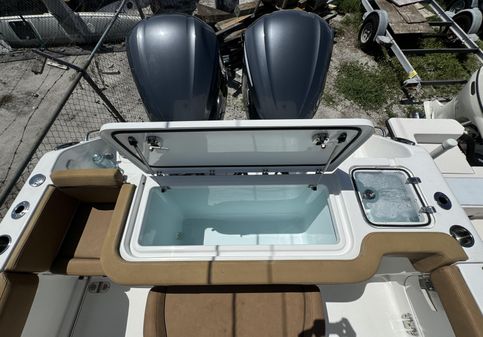 Sea Hunt Gamefish 30 Forward Seating image