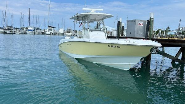 Boston Whaler 320 Outrage 