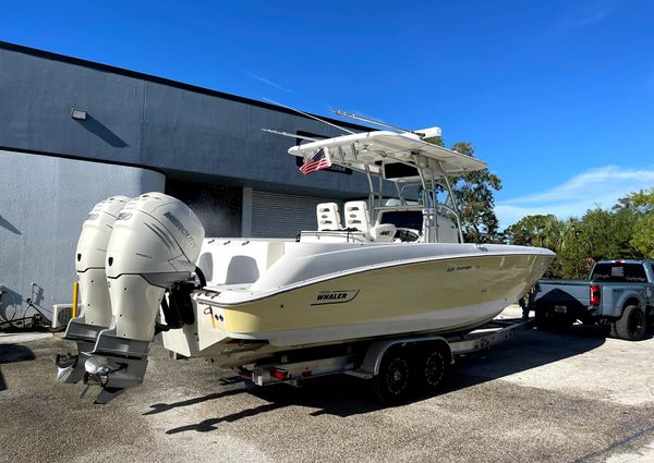 Boston-whaler 320-OUTRAGE image