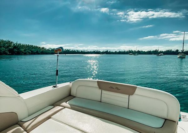 Sea Ray 330 Sundancer image