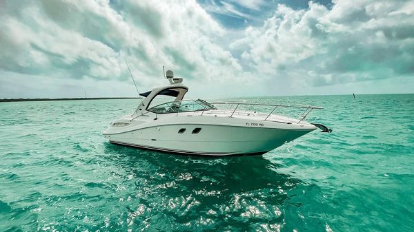 Sea Ray 330 Sundancer 