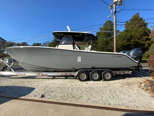 Cobia 350 Center Console - main image