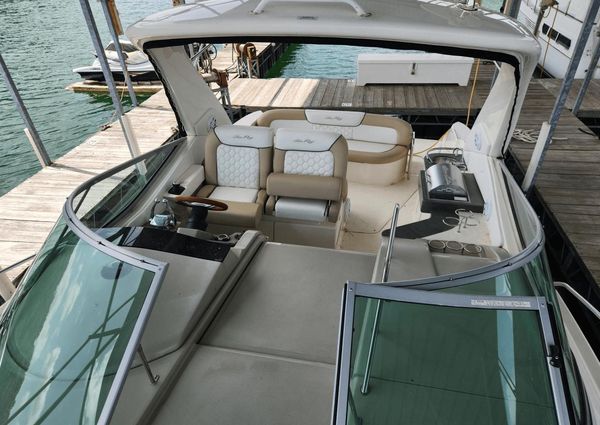 Sea Ray 330 Sundancer image