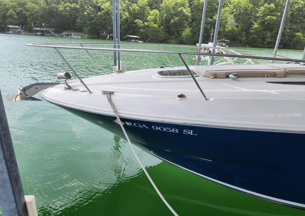 Sea Ray 330 Sundancer image