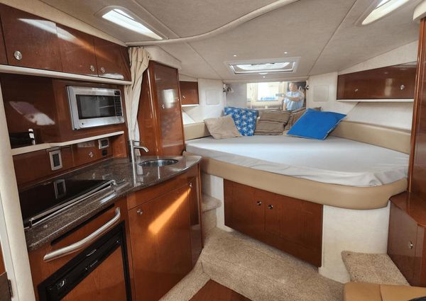 Sea Ray 330 Sundancer image