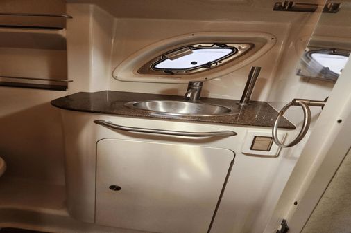 Sea Ray 330 Sundancer image